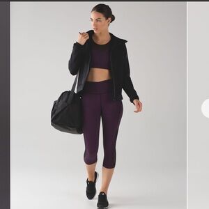 Lululemon Gear Up Crop Purple Black Geometric Leggings Reflective Mesh size 4
